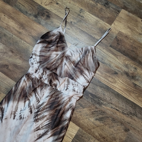 Vince Camuto Women's Printed Blouson Maxi Dress Size 2 - Picture 4 of 11